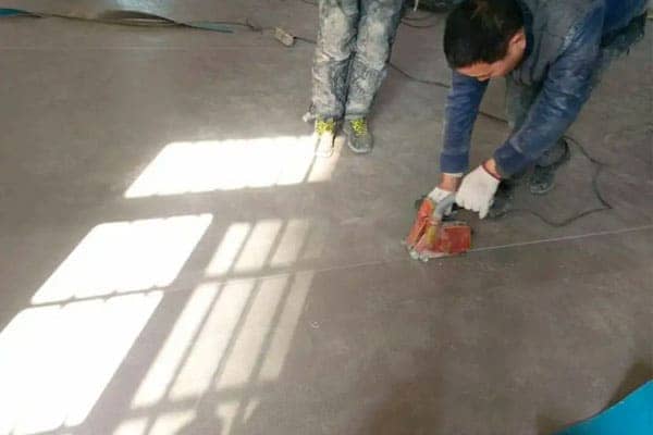 pvc roll floor install